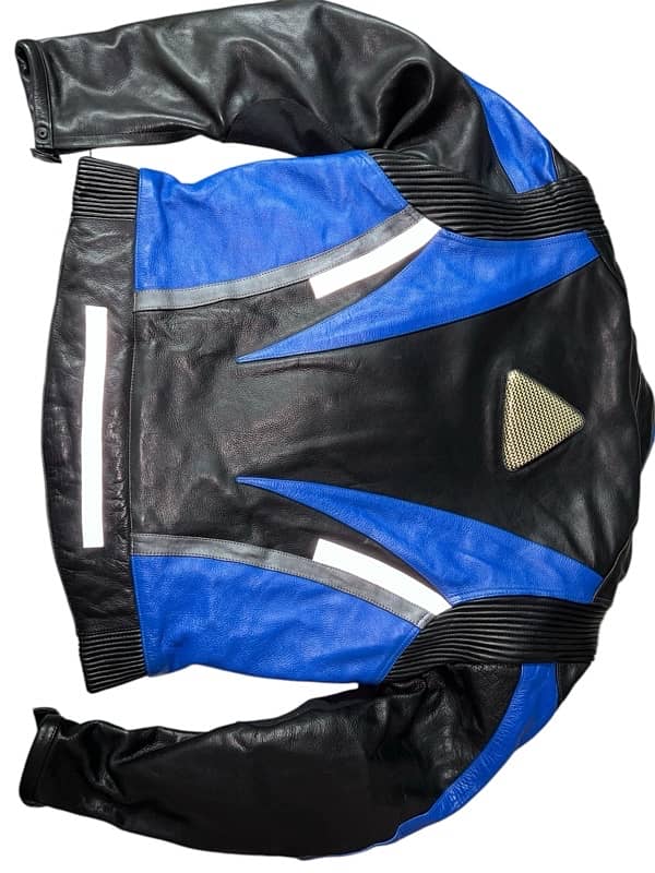 Premium Riding Jacket for Ultimate Protection and Comfort 1