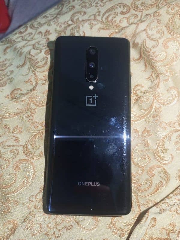 OnePlus 8 10/8 condition thora sa shade ha baki full chalta ha 1