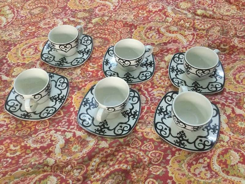 California white horse tea cups saucers set 2