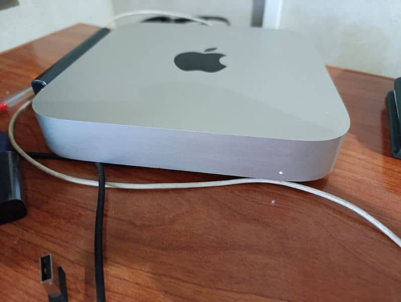 Mac Mini M2 (2023) 0