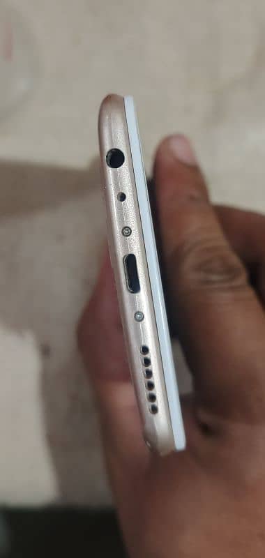 vivo v7 4+64 3