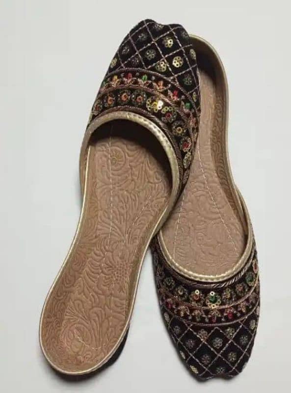 women,s Velvet Embroidered khussa 0