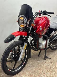 yamaha ybr125g 2020 model ( low millage )