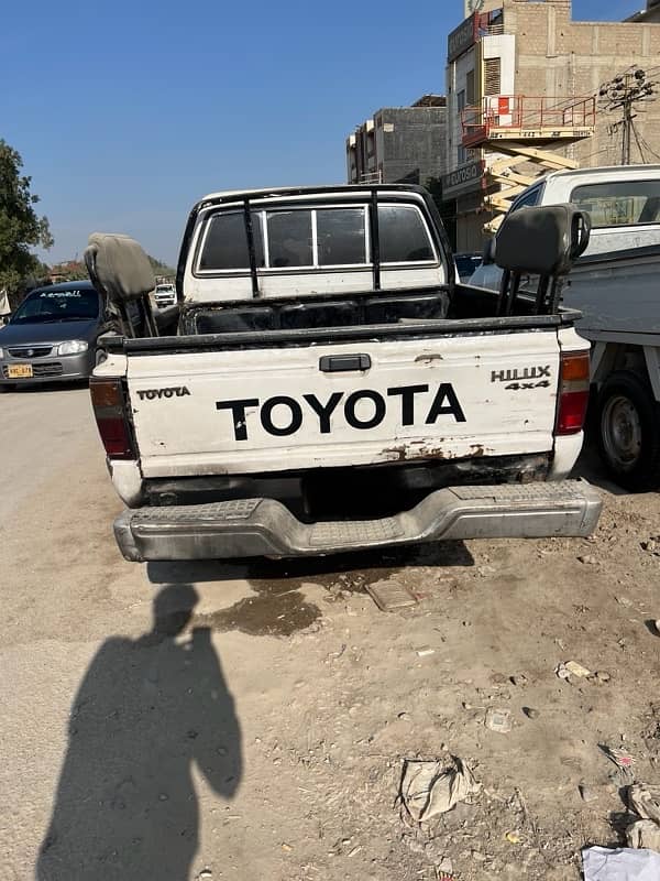 Toyota Hilux double cabin 1984 5