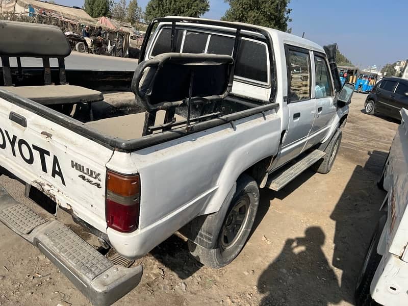 Toyota Hilux double cabin 1984 6