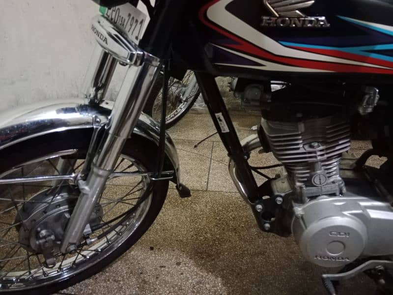 BRAND NEW CONDITION HONDA CG 125 2