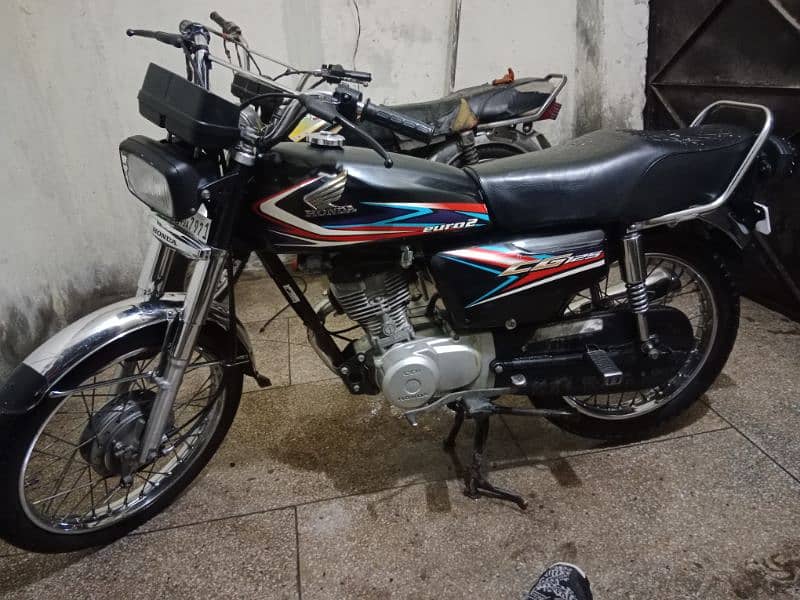 BRAND NEW CONDITION HONDA CG 125 3