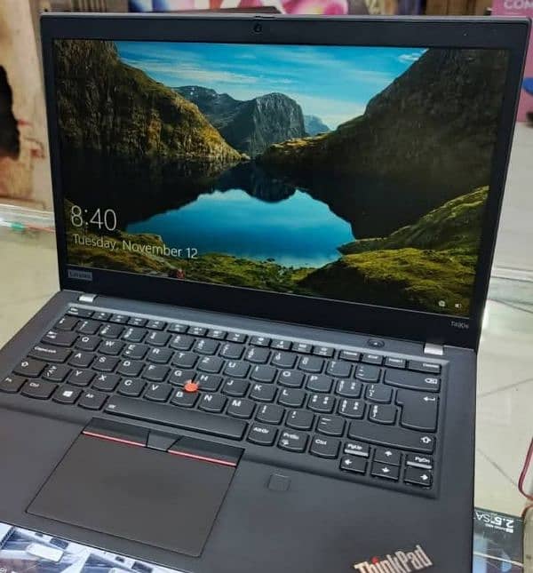 Lenovo Thinkpad T490s / Processor: i5-8th gen (QuadCore) 6