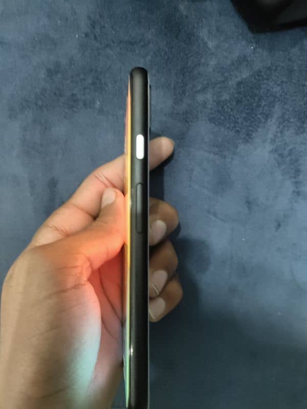 Google pixel 4 approved for sale in good condition. 7