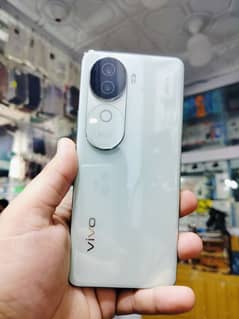 VIVO V40E