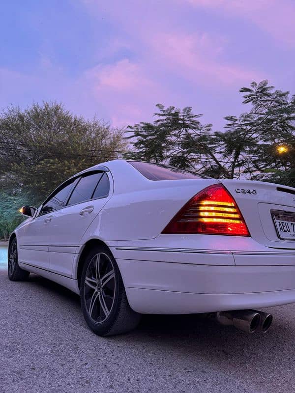 Mercedes C Class 2001 c240 3