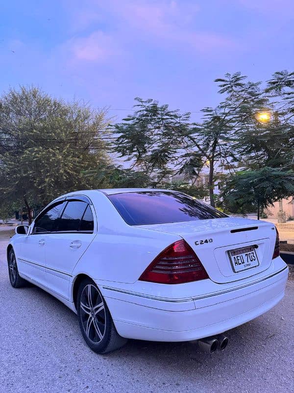 Mercedes C Class 2001 c240 7