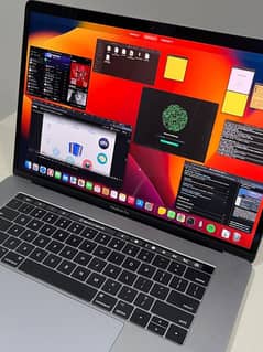 Macbook Pro 4Gb Graphic card 512 SSD