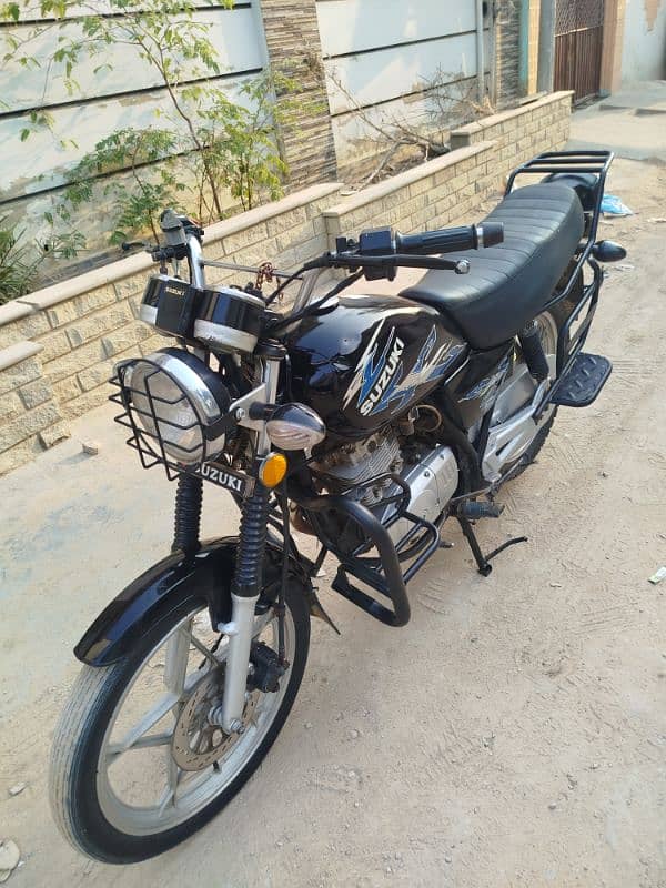 Suzuki GS 150 SE 2021 1