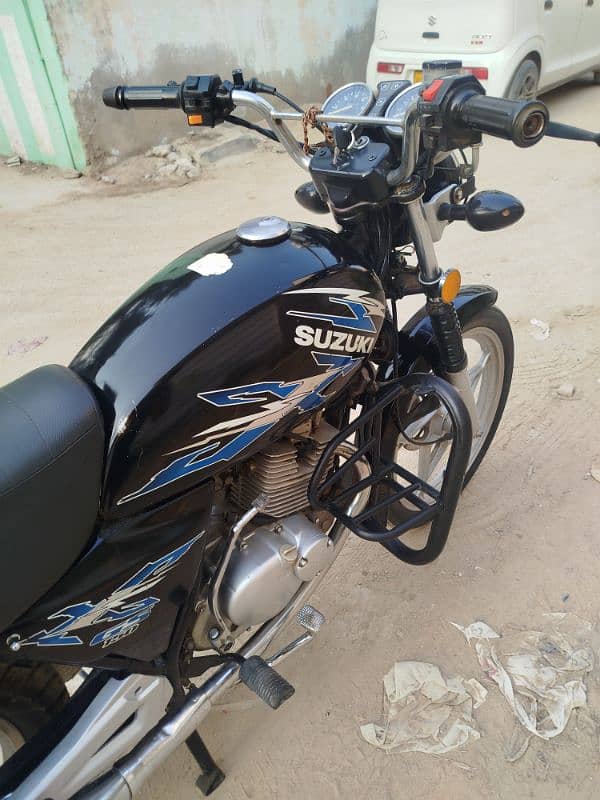 Suzuki GS 150 SE 2021 8