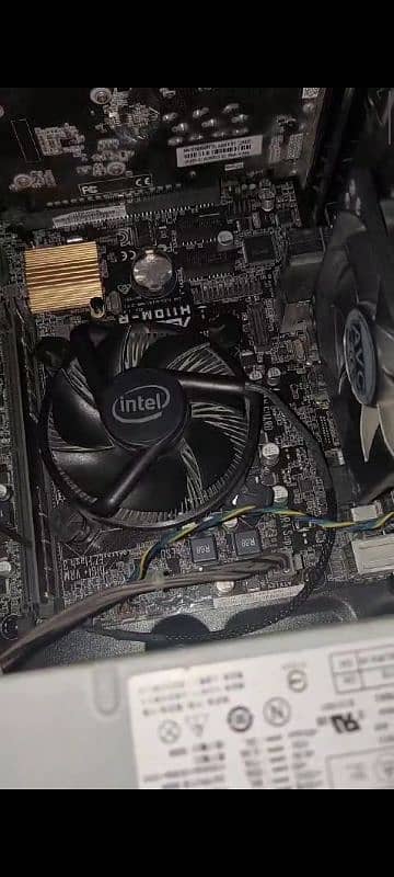 i7 6th gen + 750ti GPU + Asus mobo + 16gb DDR4 RAM + gaming case + PSU 1