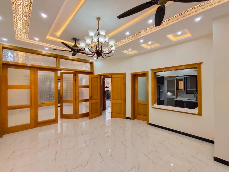 Rawalpindi Bahria Town phase8 7 Marla upper protion for rent 7