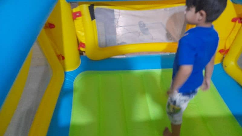 mini jumping castle 3