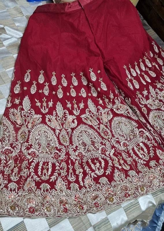 Barat Bridal Dress(mehroon colour)/2-3 hours used only 10