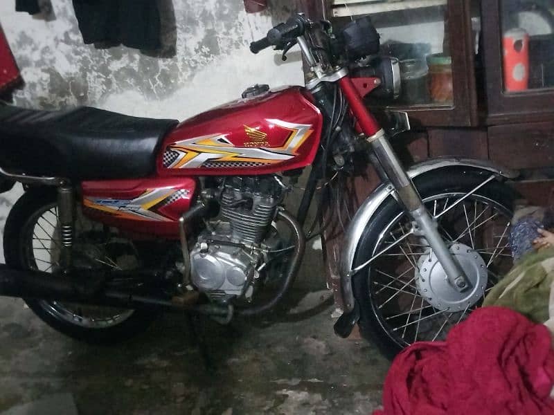 Honda 125 location Lahore ki hat 3