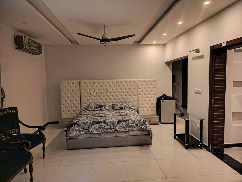 1 Kanal Luxurious Portion For Rent 5