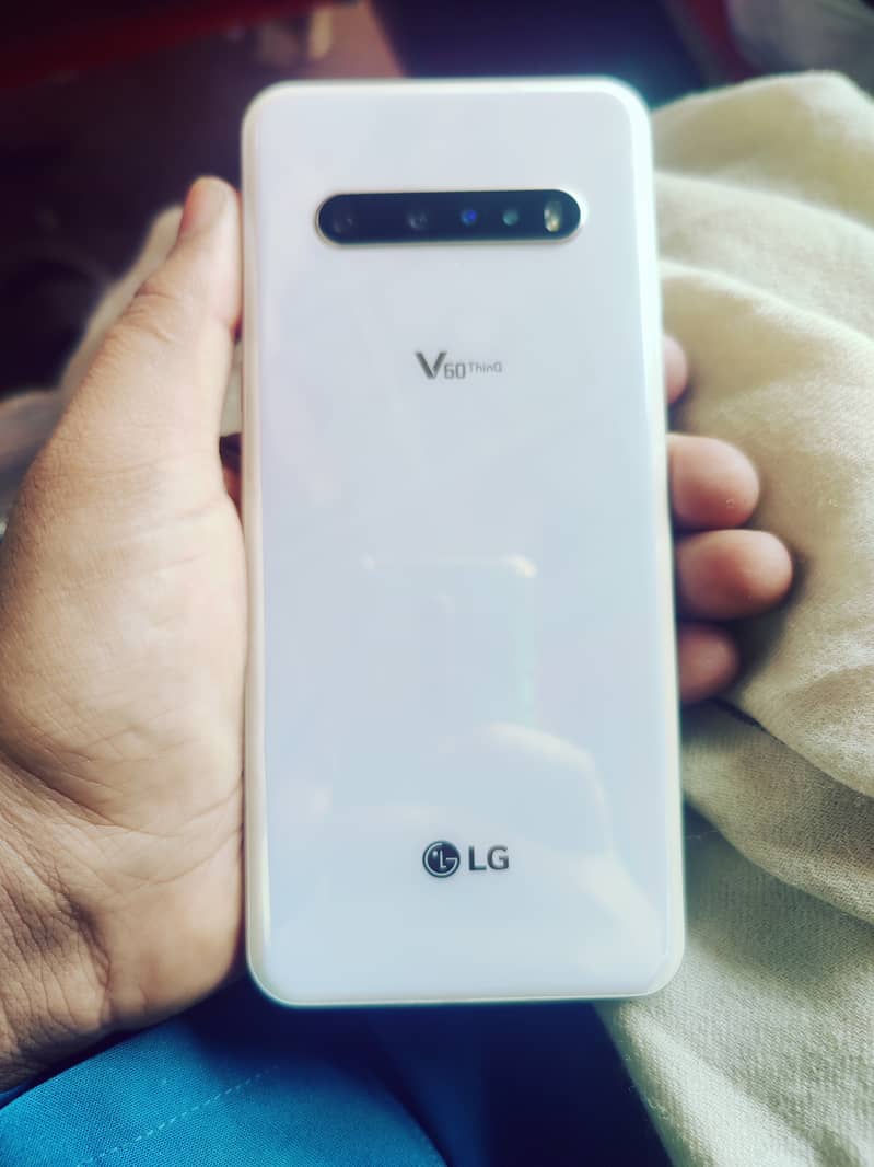 LG V60 ThinQ 5G 3