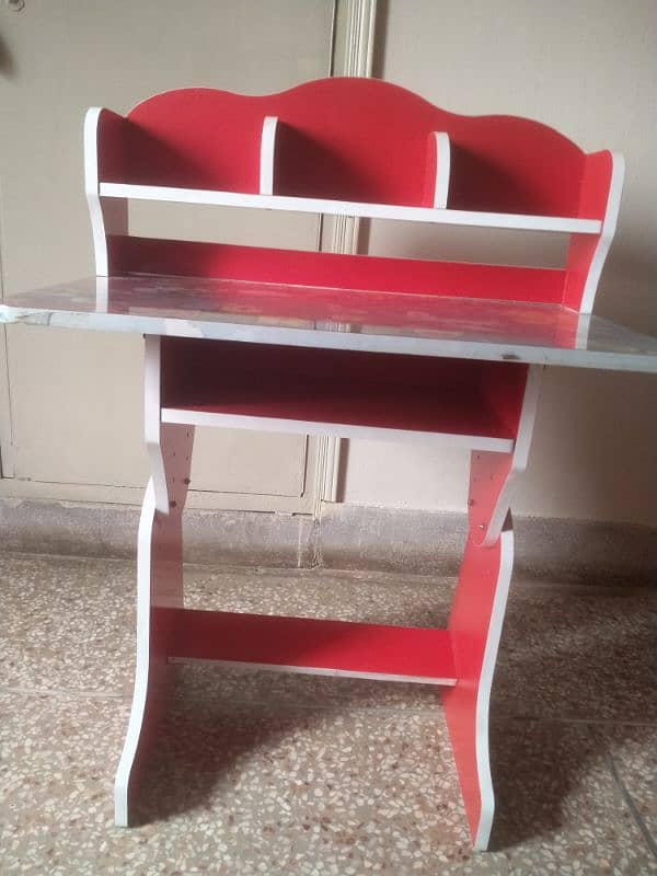 STUDY TABLE FOR KIDS 1