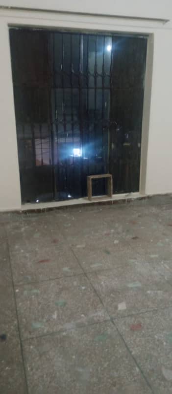 Pak block allama iqbal town 10 marla uper portion rent for prime location 11