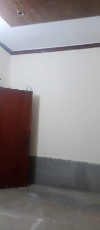 Pak block allama iqbal town 10 marla uper portion rent for prime location 12