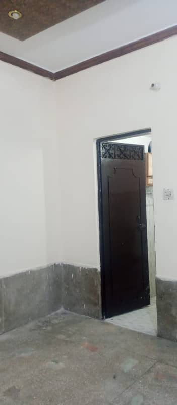 Pak block allama iqbal town 10 marla uper portion rent for prime location 13