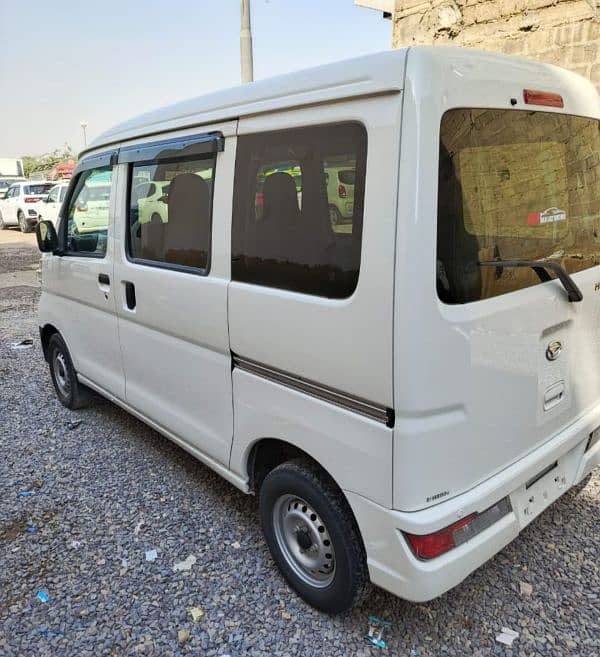 Daihatsu Hijet 2019 3