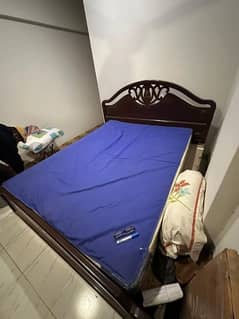 Urgent sale bed 12k mattress 15k