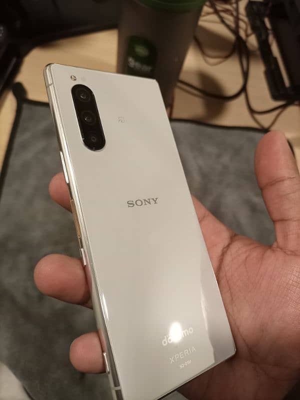 Sony expria 5 4