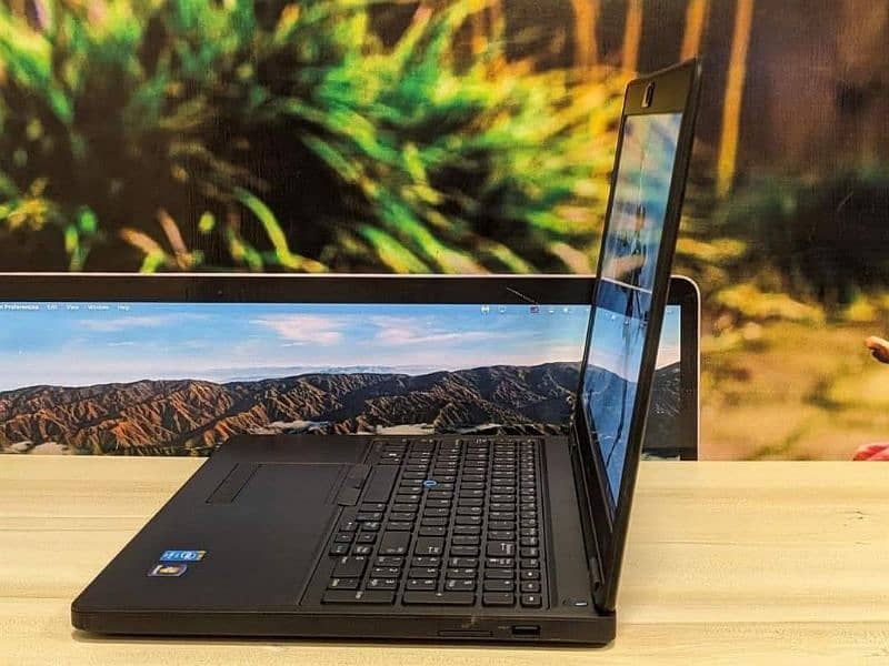 Dell Latitude 5550 2