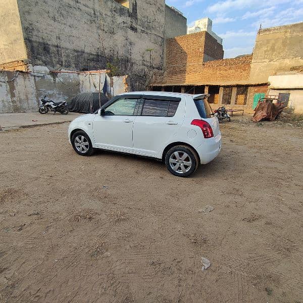 Suzuki Swift 2012 8