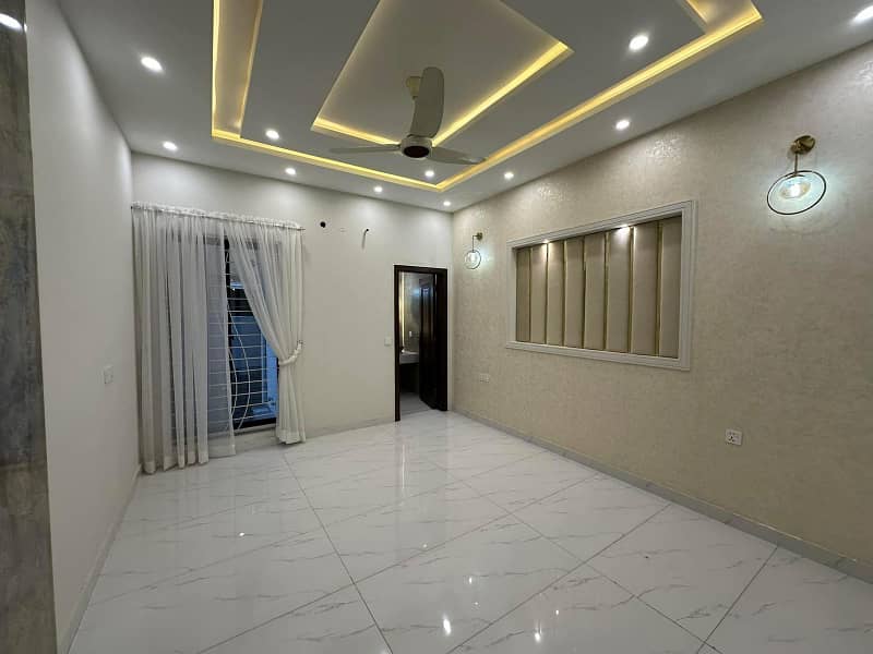 No Fake Prices 10 Marla Luxury Designer House For Sale In Bahria Town Lahore In Low budget price 19