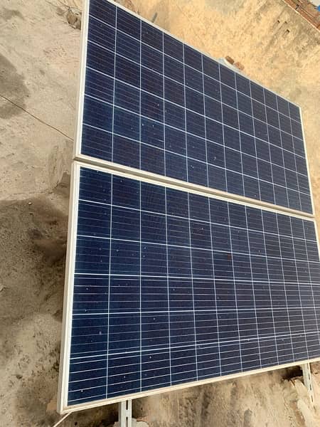 UPS 2000w, 24. batteries Ags 17 plates . 2 solar panal one converter 3