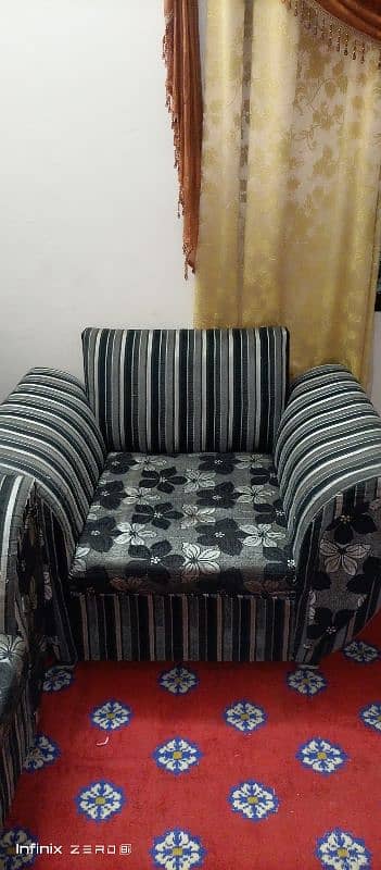 7 seter sofa set with cover free 3