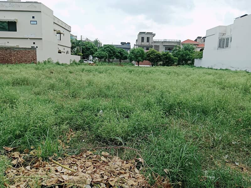 31 Marla Residential Plot For Sale In OPF Prime Location | Demand: PKR 42,500,000 4