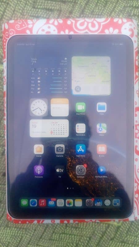 iPad Mini 6 10 by 10 condition ok box aur charger Nahin yah Saman 0