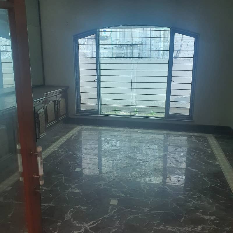 Prime Location 2 Kanal House In Gulberg For rent 2