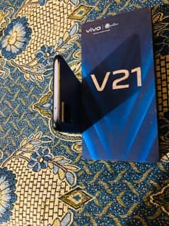 vivo V21 8/128 with box & charger