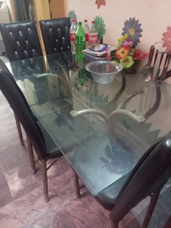 dining table and chairs 0