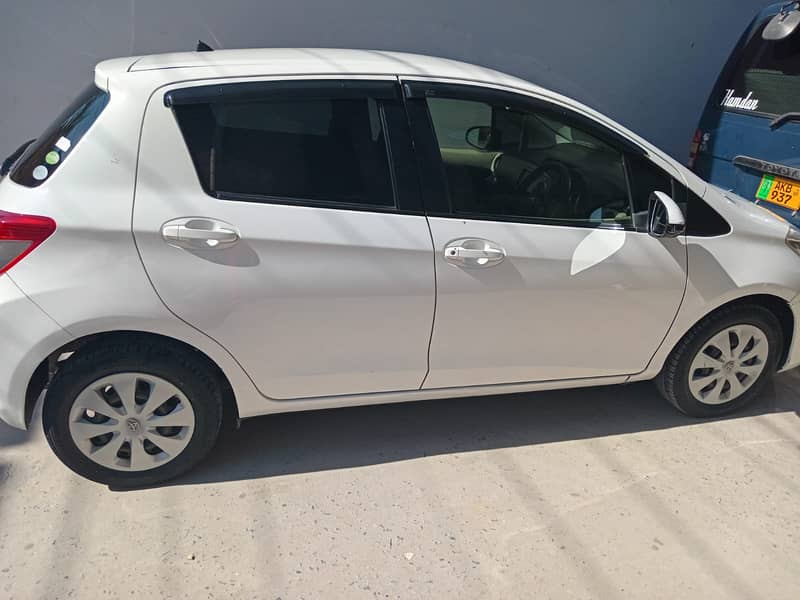 Toyota Vitz 2013 4