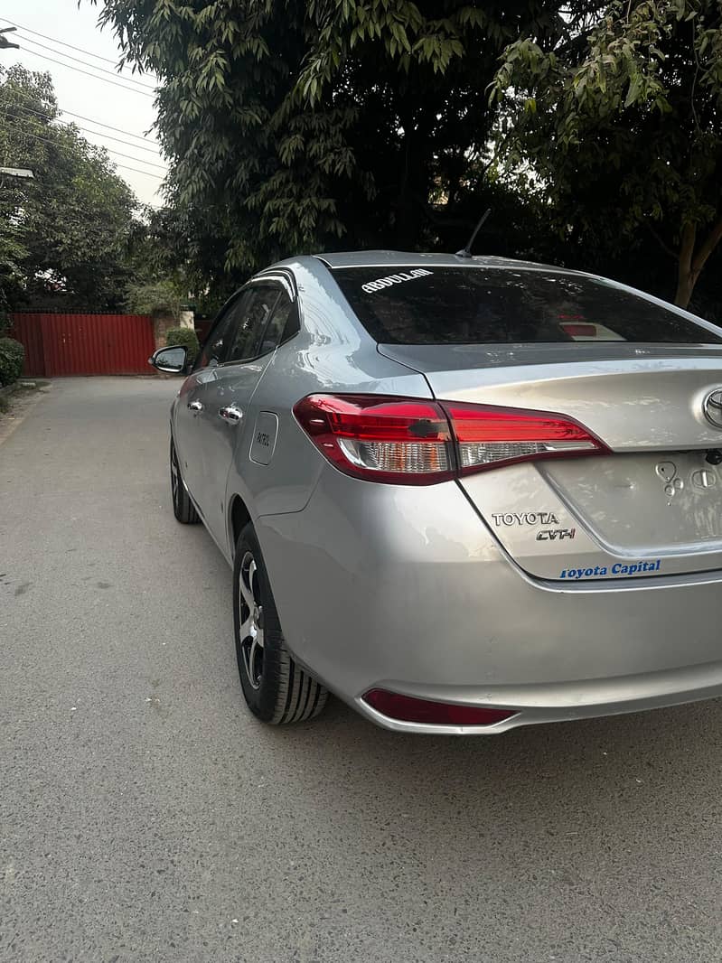 Toyota Yaris GLI CVTI 2022 Model (Urgent sale) 18