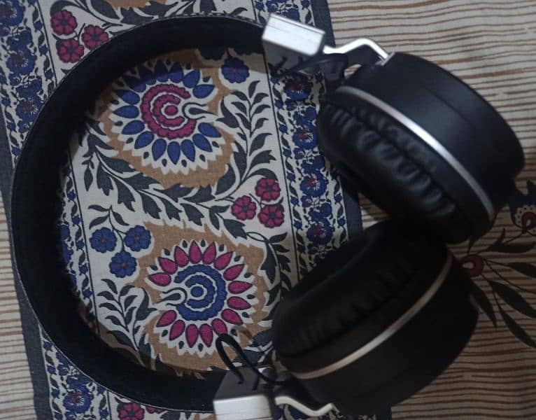 Audionic B-888 Wireless Headphone with microphone 1