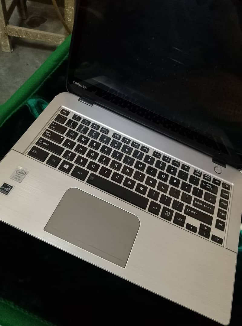 Toshiba Laptop Silver Color 4th Genration 16