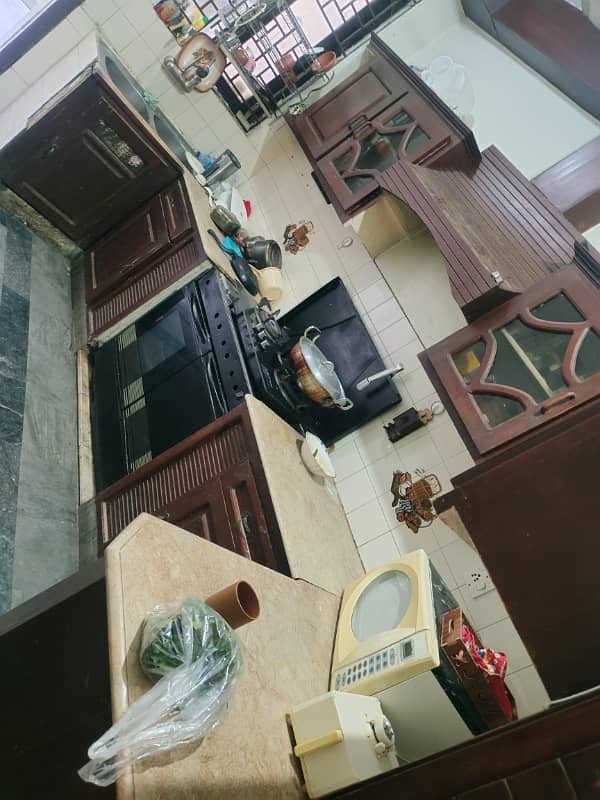 Beautiful marble flooring 7 marla full house available for rent in g-11 Islamabad at big street, 4 bedrooms with bathrooms, 2 drawing, 2 dining, 2 TVL, 2 car porch, separate water and reasonable price, near to park, near to markaz. 10