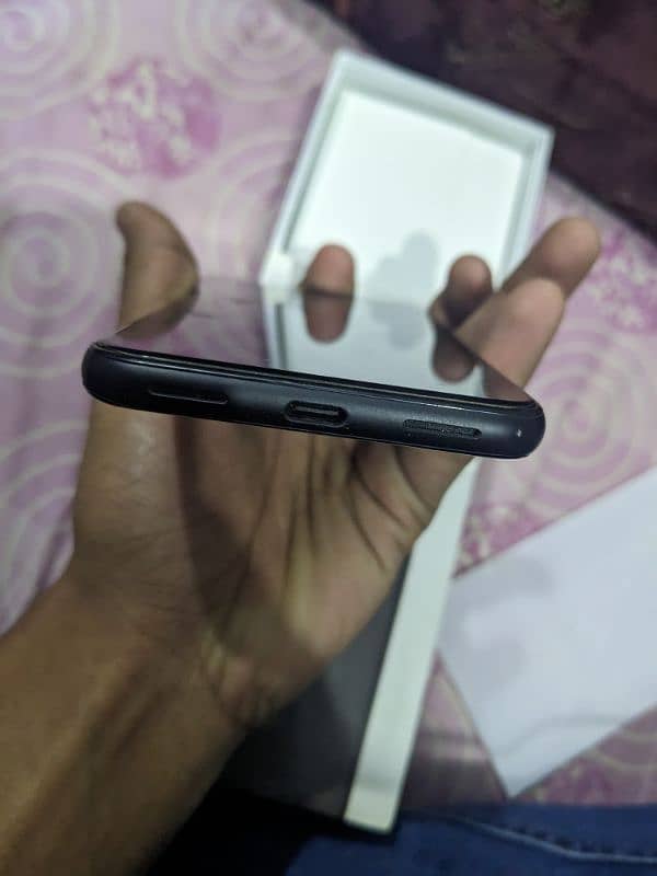 Google Pixel 4 10/9.5 pta with box 4