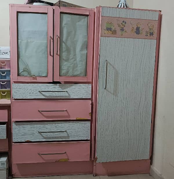 5 Piece Pink Furniture Set 0